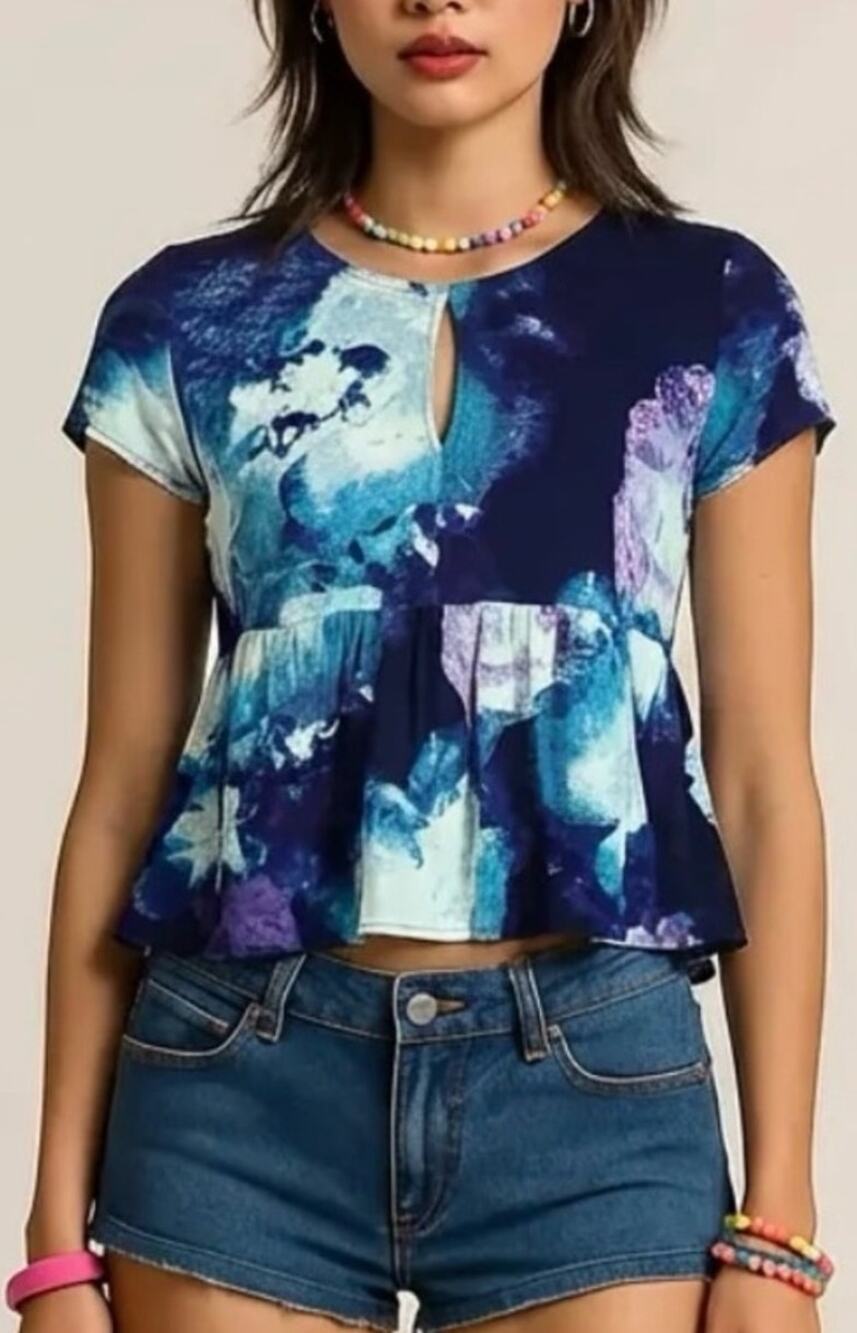 Juicy Couture flowy cropped blouse